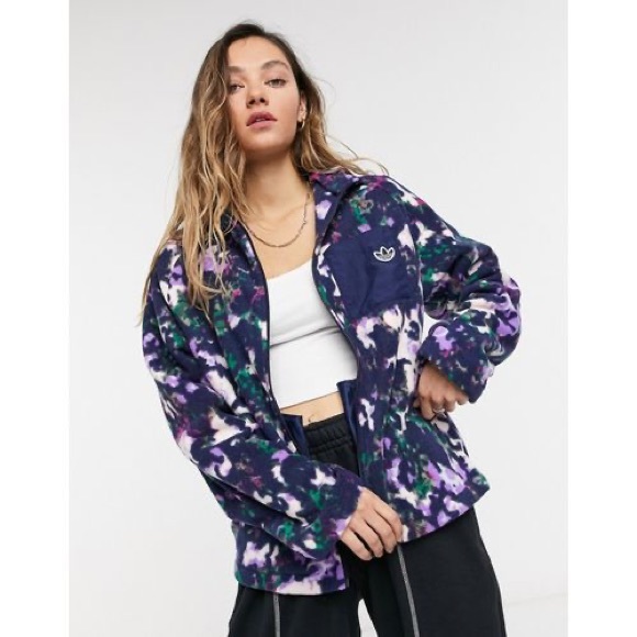 ADIDAS ORIGINALS BELLISTA LOGO FLEECE IN NAVY FLORAL - Picture 2 of 4